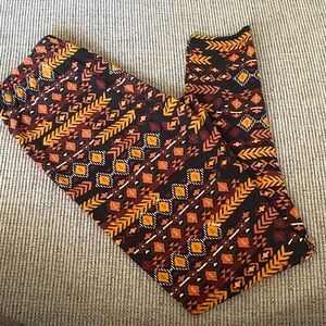 ⭐ 3 for $15 ⭐ - No Boundaries Multicolor Patterned Leggings